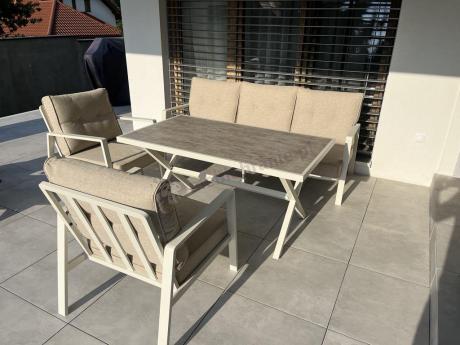 Komplet mebli tarasowych dla 5 osób z sofą 190cm - Elke Dining - White