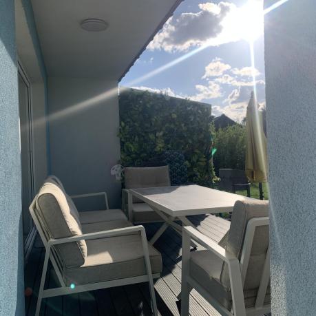 Komplet mebli tarasowych dla 5 osób z sofą 190cm - Elke Dining - White