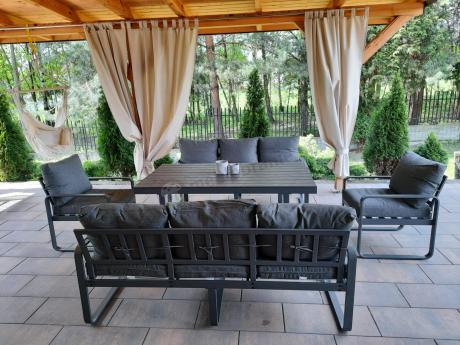 Komplet mebli tarasowych dla 8 osób - 2 sofy, 2 fotele i wysoki stół 160cm - Panaon Grande DG