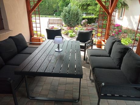 Komplet mebli tarasowych dla 8 osób - 2 sofy, 2 fotele i wysoki stół 160cm - Panaon Grande DG