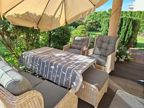 Komplet mebli tarasowych z regulowanymi fotelami Laritto Dining - Creme