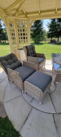 Komplet mebli tarasowych z regulowanymi fotelami Laritto Dining - Creme