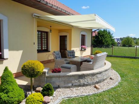 Komplet mebli tarasowych z regulowanymi fotelami Laritto Dining - Creme