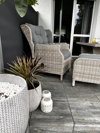 Komplet mebli tarasowych z regulowanymi fotelami Laritto Dining - Creme