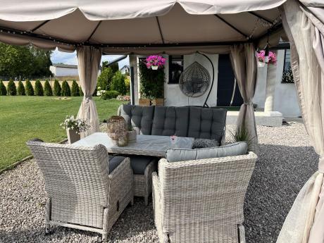 Komplet mebli tarasowych z regulowanymi fotelami Laritto Dining - Creme