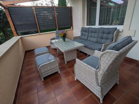 Komplet mebli tarasowych z regulowanymi fotelami Laritto Dining - Creme