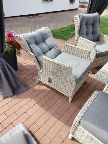 Komplet mebli tarasowych z regulowanymi fotelami Laritto Dining - Creme