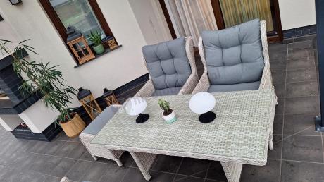 Komplet mebli tarasowych z regulowanymi fotelami Laritto Dining - Creme