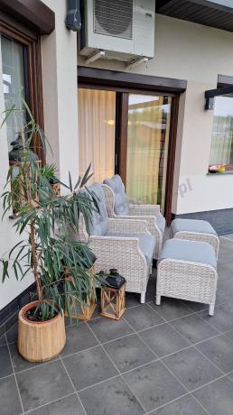 Komplet mebli tarasowych z regulowanymi fotelami Laritto Dining - Creme