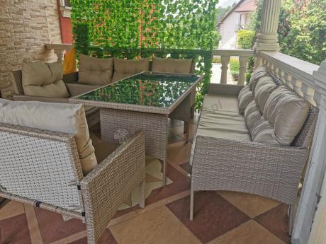 Komplet mebli technorattanowych dla 8 osób z sofami Perata Grande Natural