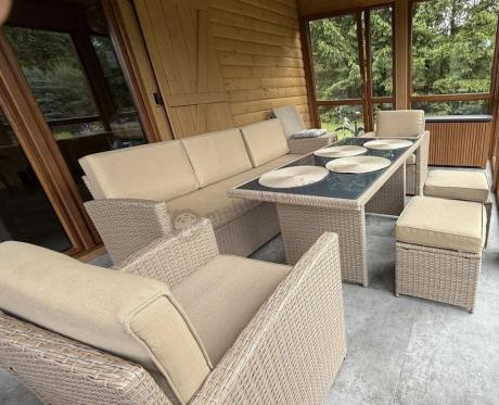 Komplet mebli z sofą i wysokim stołm technorattan Cofete Dining – Natural