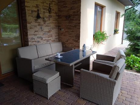 Komplet mebli z sofą i wysokim stołm technorattan Cofete Dining – Natural