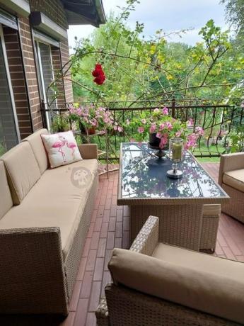 Komplet mebli z sofą i wysokim stołm technorattan Cofete Dining – Natural