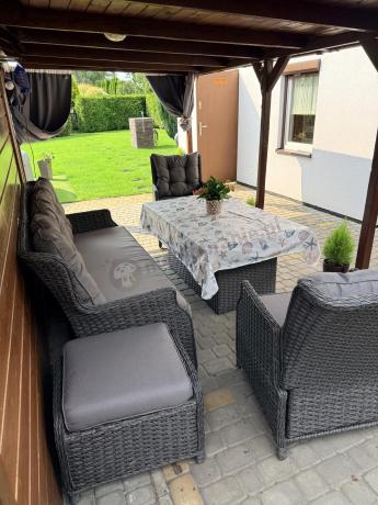 Komplet mebli z technorattanu z regulowanymi fotelami i podnoszonym stołem 145x85 Fiorento Dining - Antracite Polywoo
