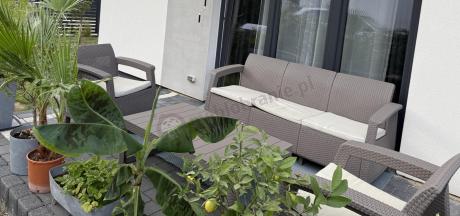 Komplet na taras z regulowanym stolikiem Corfu Set Lyon Max Cappuccino