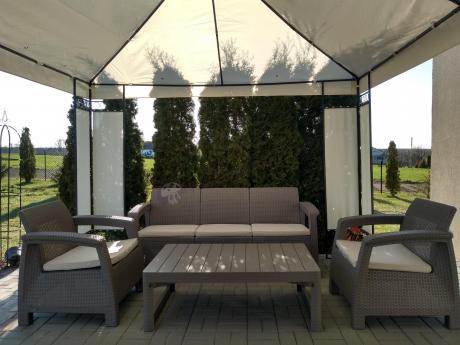 Komplet na taras z regulowanym stolikiem Corfu Set Lyon Max Cappuccino