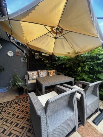 Komplet na taras z regulowanym stolikiem Corfu Set Lyon Max Cappuccino