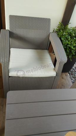 Komplet na taras z regulowanym stolikiem Corfu Set Lyon Max Cappuccino