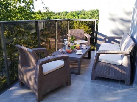 Komplet na taras z regulowanym stolikiem Corfu Set Lyon Max Cappuccino