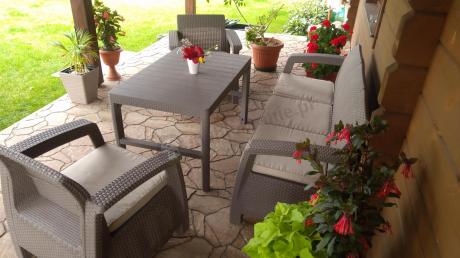 Komplet na taras z regulowanym stolikiem Corfu Set Lyon Max Cappuccino