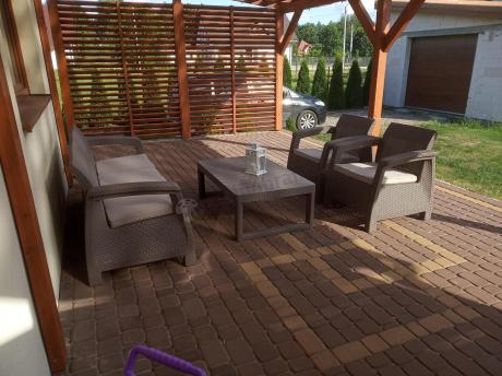 Komplet na taras z regulowanym stolikiem Corfu Set Lyon Max Cappuccino