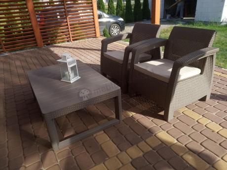 Komplet na taras z regulowanym stolikiem Corfu Set Lyon Max Cappuccino