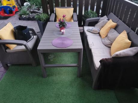 Komplet na taras z regulowanym stolikiem Corfu Set Lyon Max Cappuccino