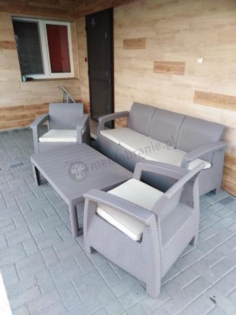 Komplet na taras z regulowanym stolikiem Corfu Set Lyon Max Cappuccino