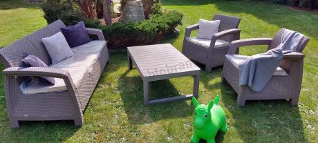 Komplet na taras z regulowanym stolikiem Corfu Set Lyon Max Cappuccino