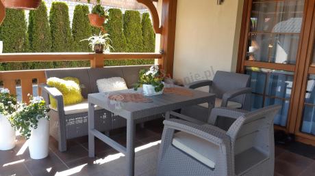 Komplet na taras z regulowanym stolikiem Corfu Set Lyon Max Cappuccino