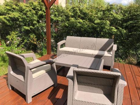 Komplet na taras z regulowanym stolikiem Corfu Set Lyon Max Cappuccino