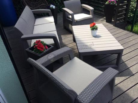 Komplet na taras z regulowanym stolikiem Corfu Set Lyon Max Cappuccino