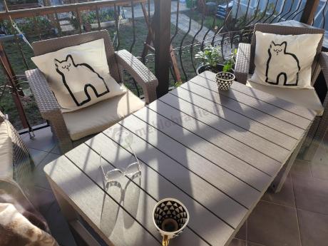 Komplet na taras z regulowanym stolikiem Corfu Set Lyon Max Cappuccino