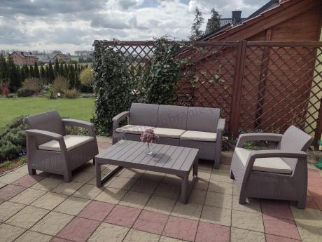 Komplet na taras z regulowanym stolikiem Corfu Set Lyon Max Cappuccino