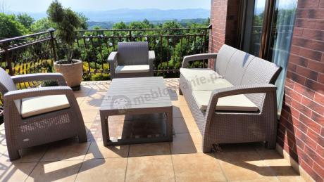 Komplet na taras z regulowanym stolikiem Corfu Set Lyon Max Cappuccino