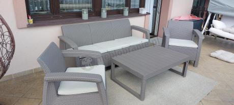 Komplet na taras z regulowanym stolikiem Corfu Set Lyon Max Cappuccino