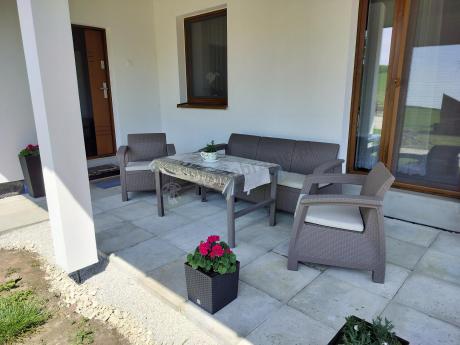 Komplet na taras z regulowanym stolikiem Corfu Set Lyon Max Cappuccino