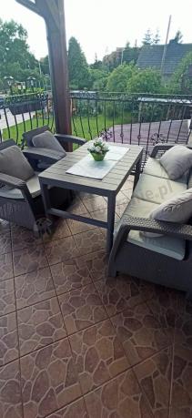 Komplet na taras z regulowanym stolikiem Corfu Set Lyon Max Cappuccino