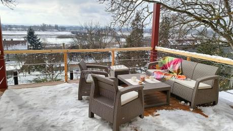 Komplet na taras z regulowanym stolikiem Corfu Set Lyon Max Cappuccino