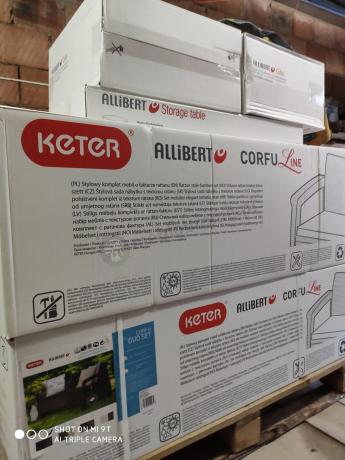 Komplet ogrodowy Corfu Set Box Max z pufami