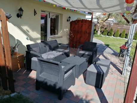 Komplet ogrodowy Corfu Set Box Max z pufami