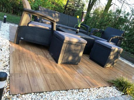 Komplet ogrodowy Corfu Set Box Max z pufami