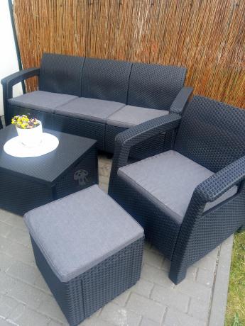 Komplet ogrodowy Corfu Set Box Max z pufami