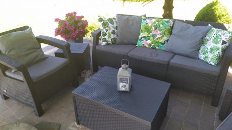 Komplet ogrodowy Corfu Set Box Max z pufami