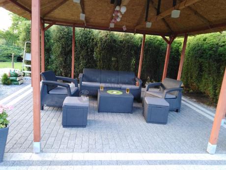 Komplet ogrodowy Corfu Set Box Max z pufami