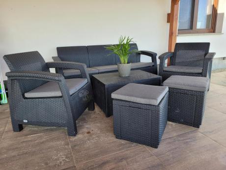 Komplet ogrodowy Corfu Set Box Max z pufami
