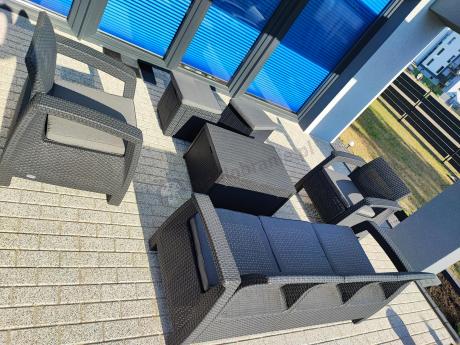 Komplet ogrodowy Corfu Set Box Max z pufami