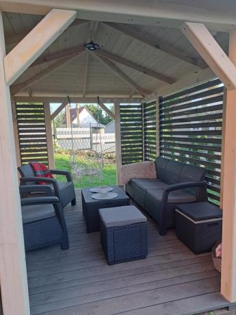 Komplet ogrodowy Corfu Set Box Max z pufami