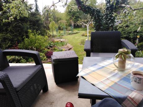 Komplet ogrodowy Corfu Set Box Max z pufami