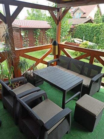 Komplet z podnoszonym stolikiem Corfu Set Lyon Max Brązowy + pufy